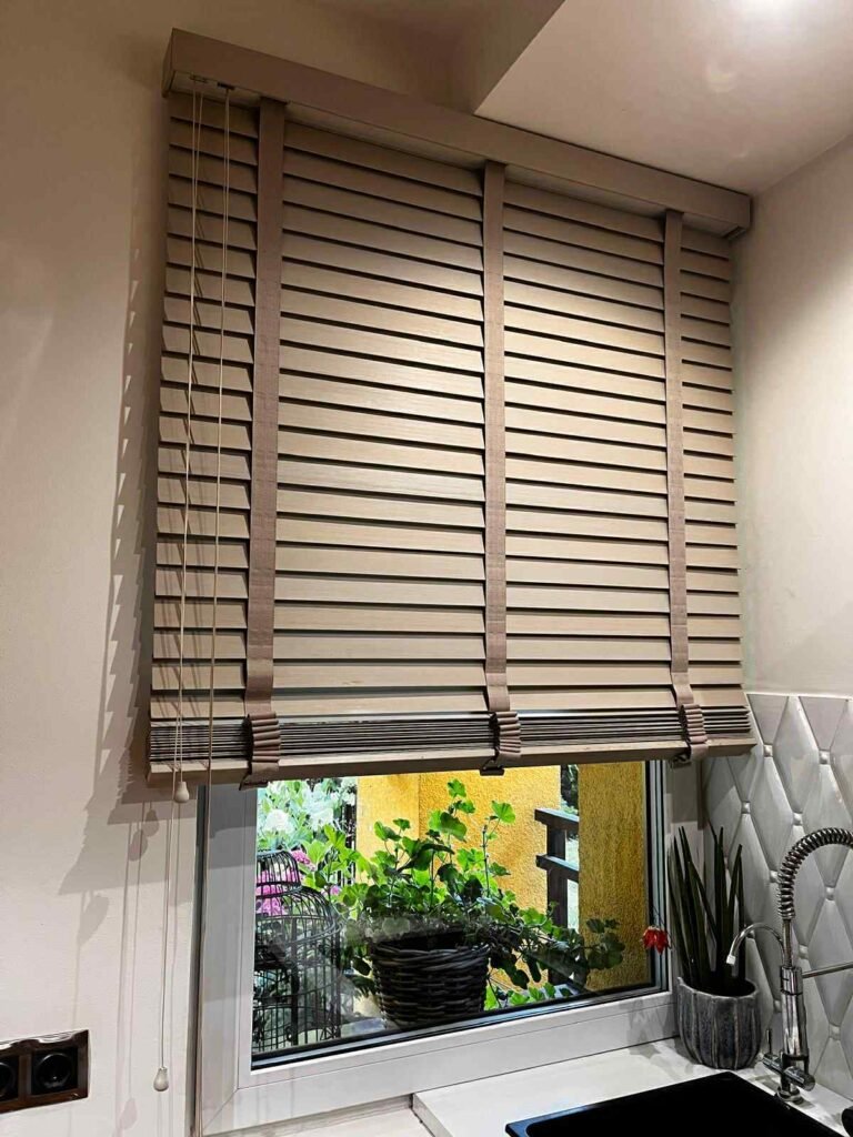 Żaluzje drewniane okienne Bydgoszcz